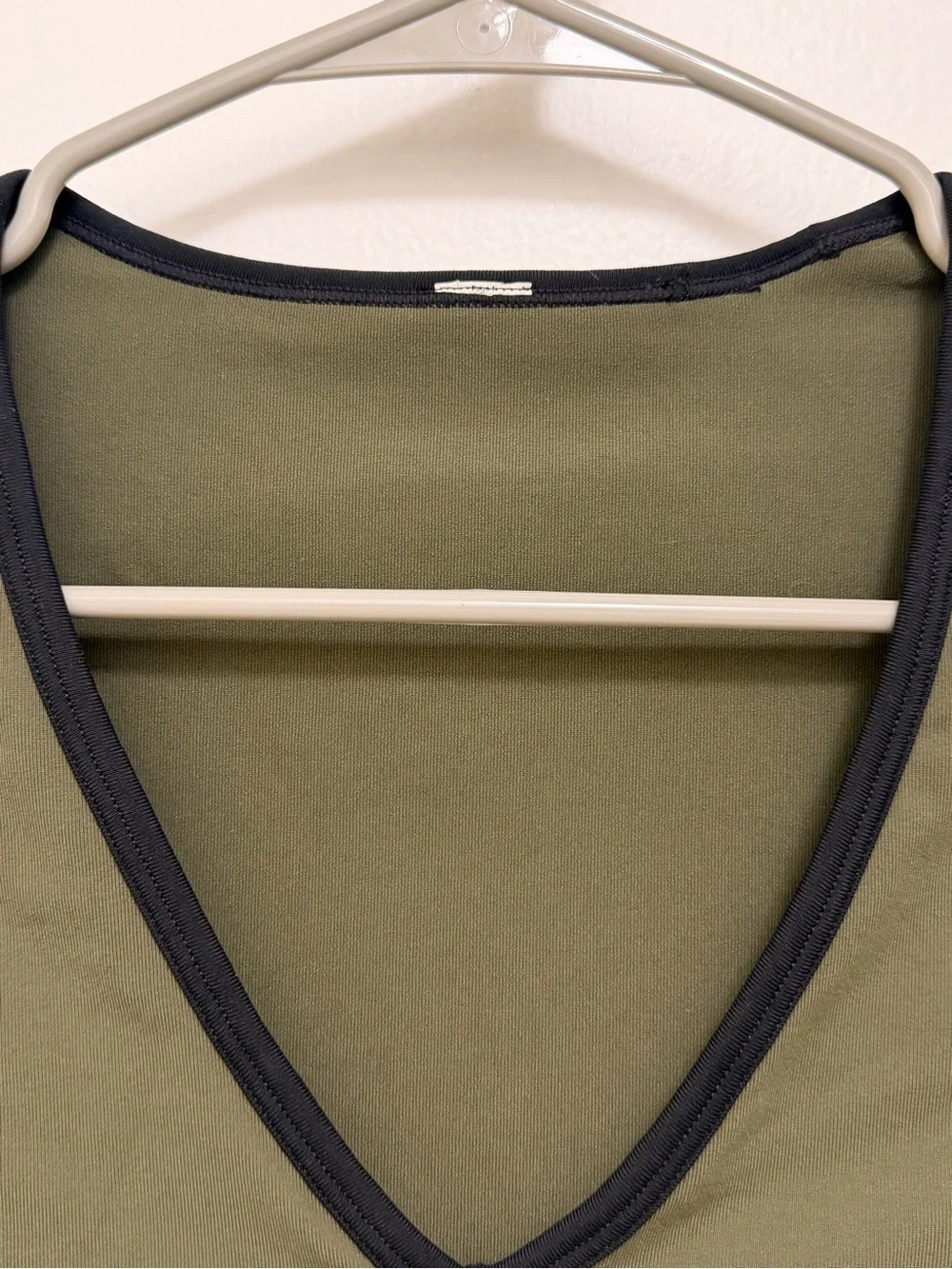 ALO Olive Green V-Neck Cropped Top